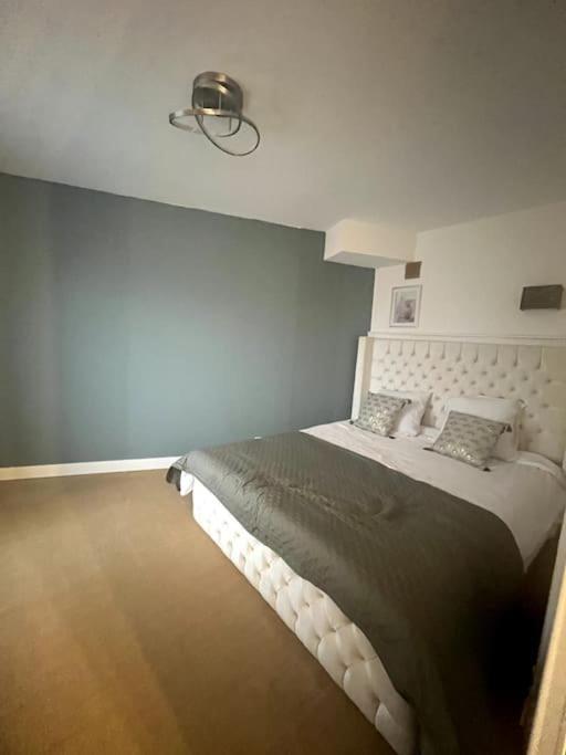 Wondersuite Appartement - Centre Ville Avec Parking Couvert -15Mn De Paris Et 10 Mn De Stade De France, Wifi, Netflix Deuil-la-Barre Экстерьер фото